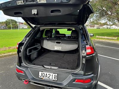 2016 Jeep Cherokee - Thumbnail