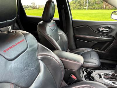 2016 Jeep Cherokee - Thumbnail