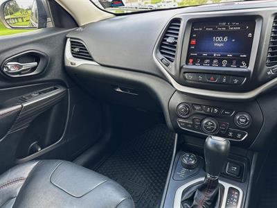 2016 Jeep Cherokee - Thumbnail