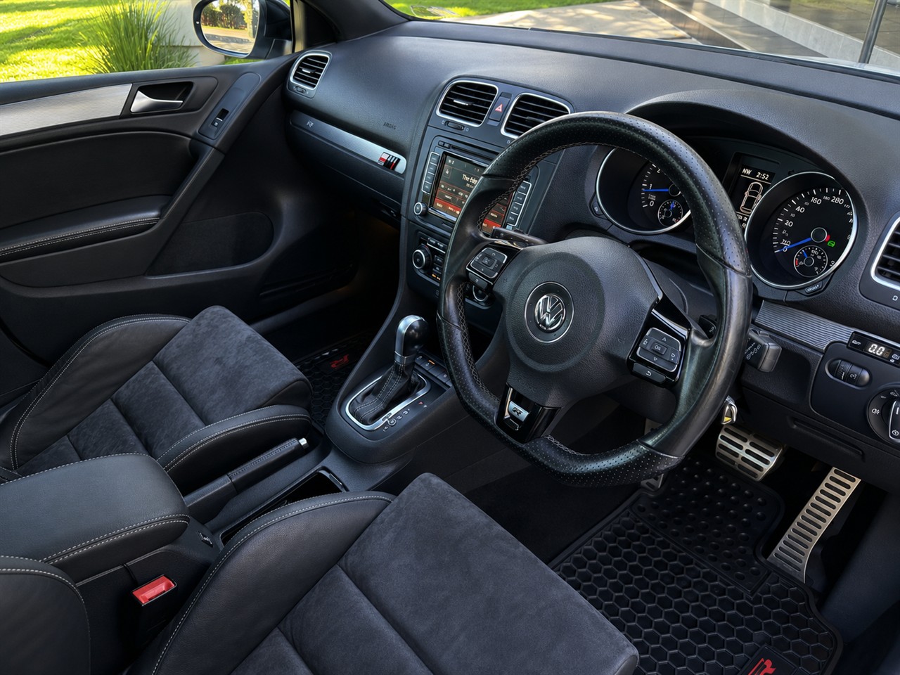 2010 Volkswagen Golf R