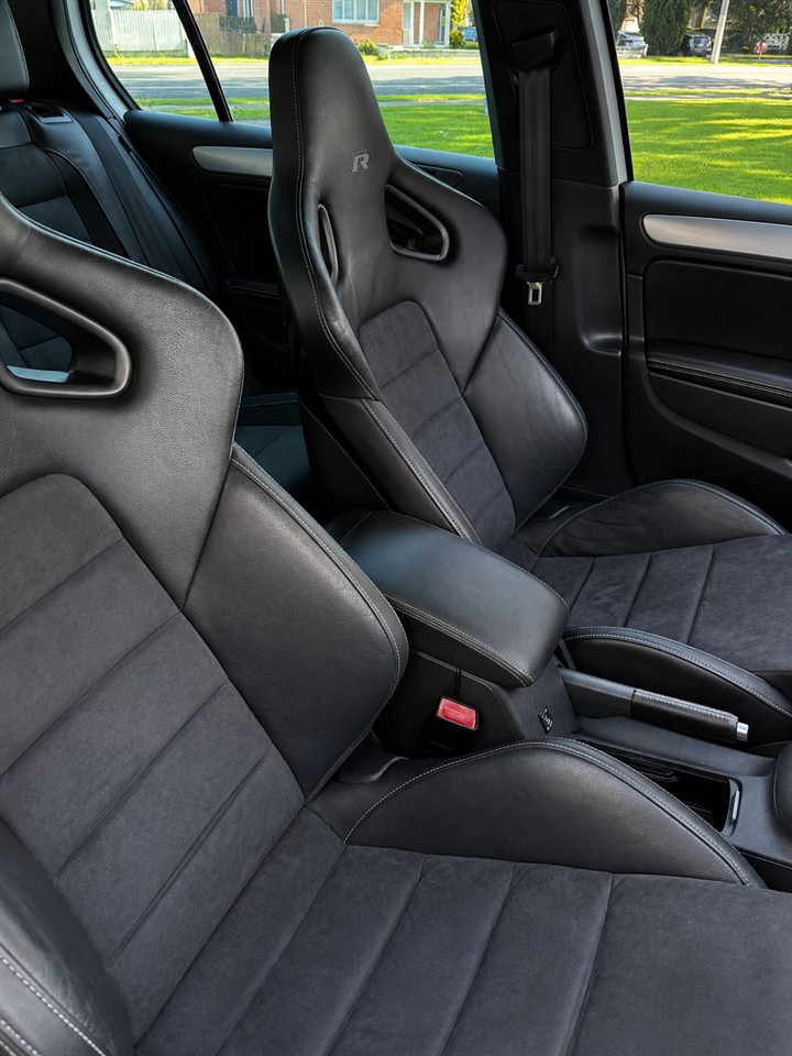 2010 Volkswagen Golf R