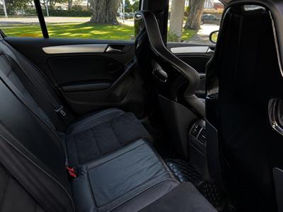 2010 Volkswagen Golf R - Thumbnail