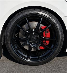 2010 Volkswagen Golf R - Thumbnail