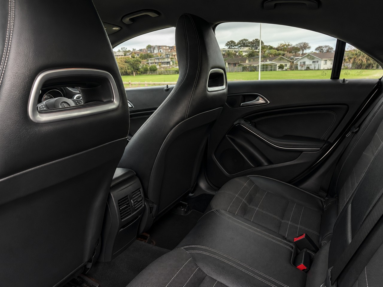 2016 Mercedes-Benz CLA 180
