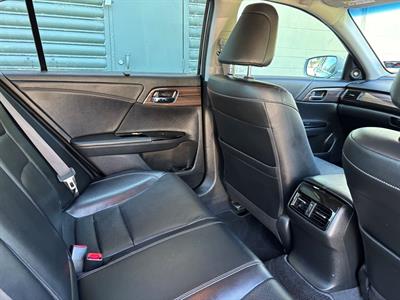 2017 Honda ACCORD - Thumbnail