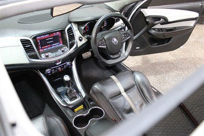 2014 Holden COMMODORE - Thumbnail