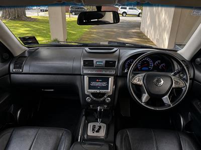 2017 Ssangyong Rexton - Thumbnail