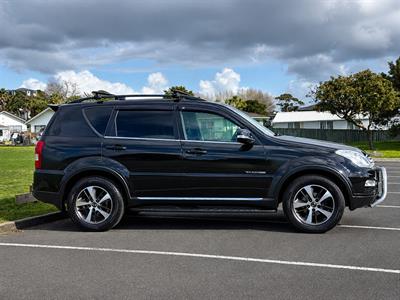 2017 Ssangyong Rexton - Thumbnail