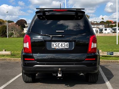 2017 Ssangyong Rexton - Thumbnail