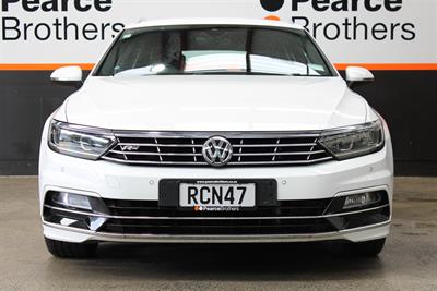 2017 Volkswagen Passat - Thumbnail