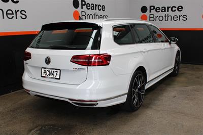 2017 Volkswagen Passat - Thumbnail
