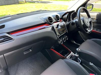 2021 Suzuki Swift - Thumbnail