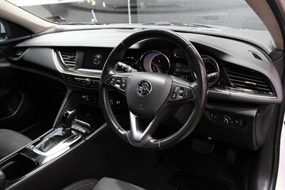 2018 Holden Commodore - Thumbnail
