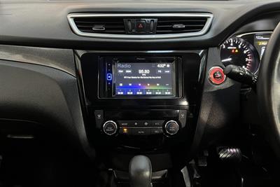 2015 Nissan X-Trail - Thumbnail