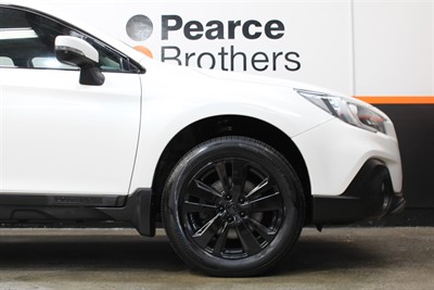 2018 Subaru OUTBACK - Thumbnail