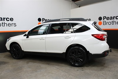 2018 Subaru OUTBACK - Thumbnail