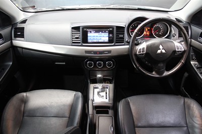 2015 Mitsubishi Lancer - Thumbnail