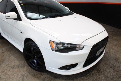 2015 Mitsubishi Lancer - Thumbnail