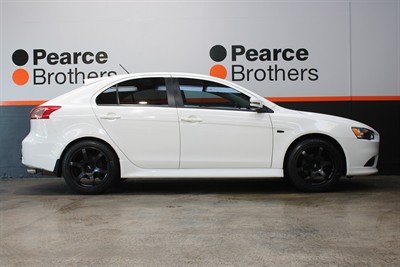 2015 Mitsubishi Lancer - Thumbnail