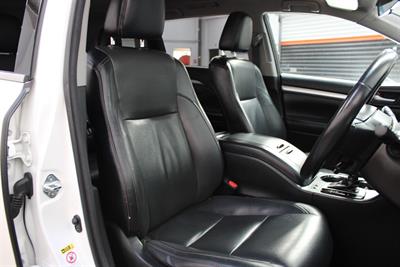 2017 Toyota HIGHLANDER - Thumbnail