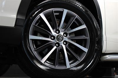 2017 Toyota HIGHLANDER - Thumbnail