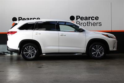 2017 Toyota HIGHLANDER - Thumbnail