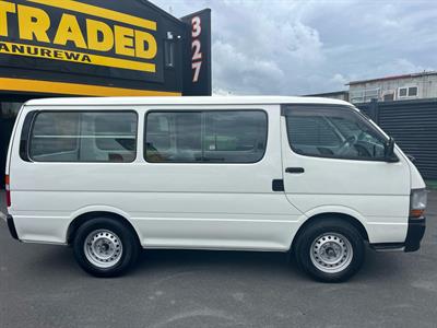 2000 Toyota Hiace - Thumbnail