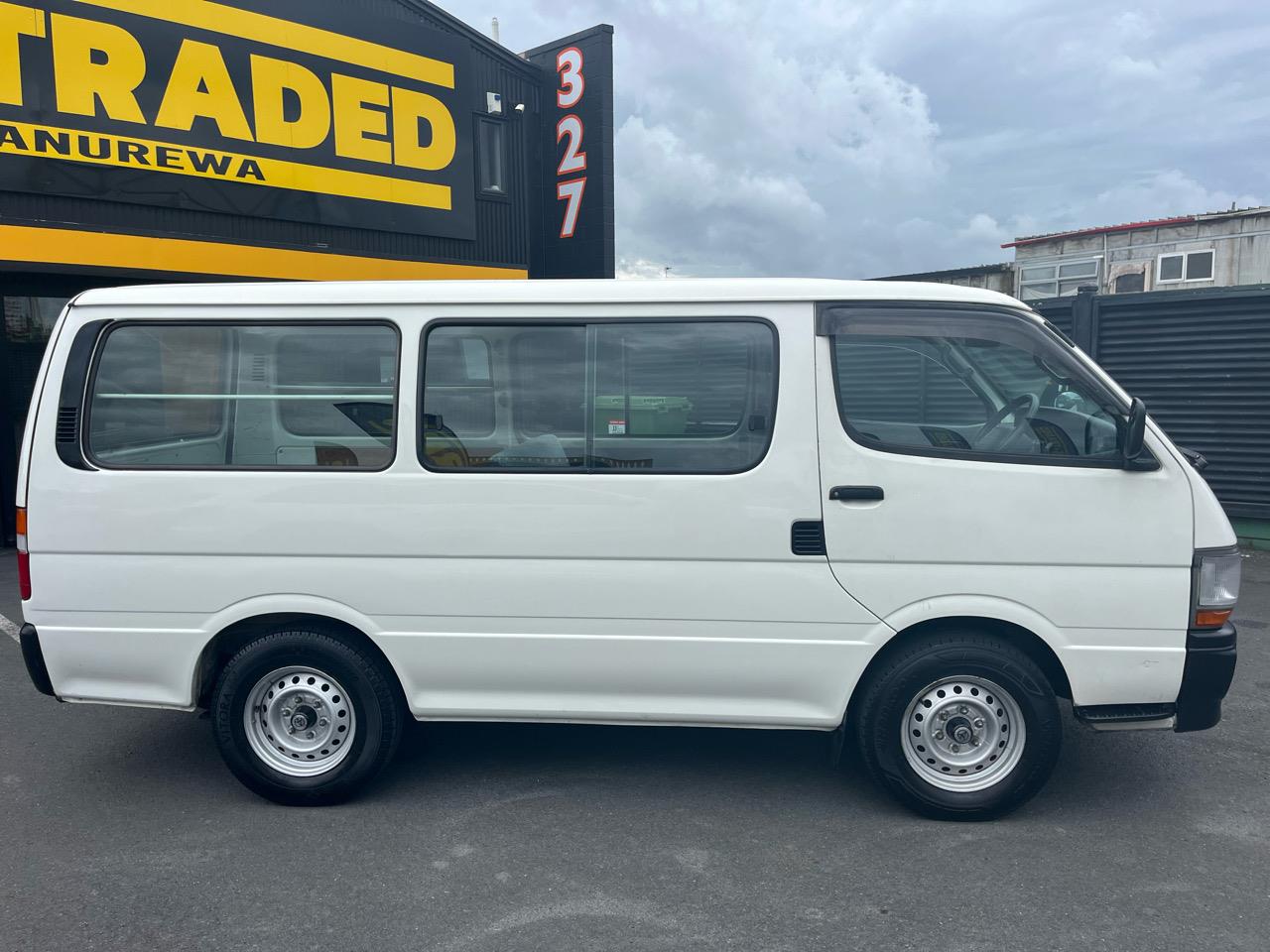 2000 Toyota Hiace