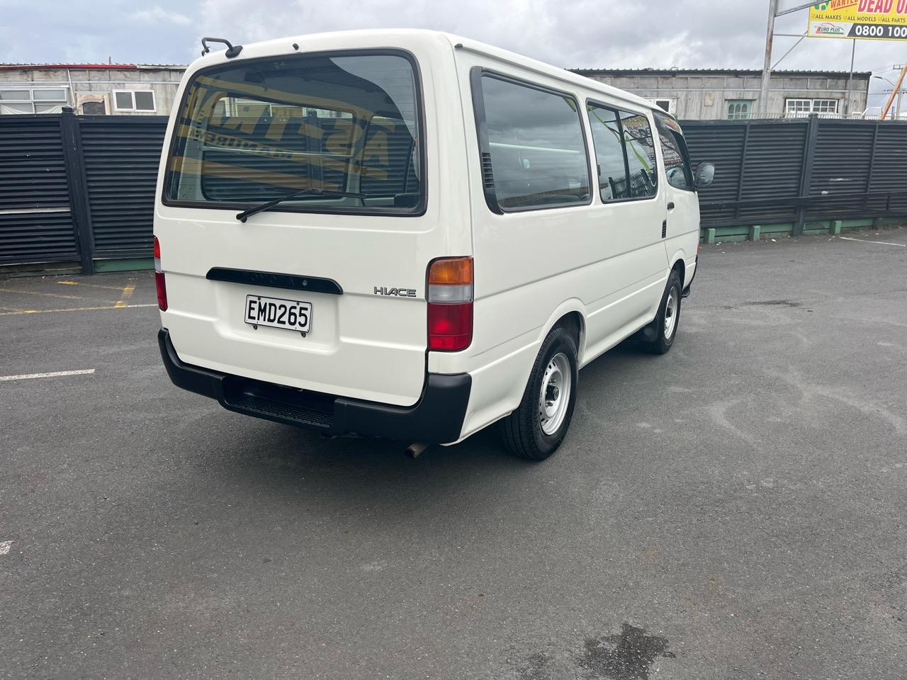2000 Toyota Hiace