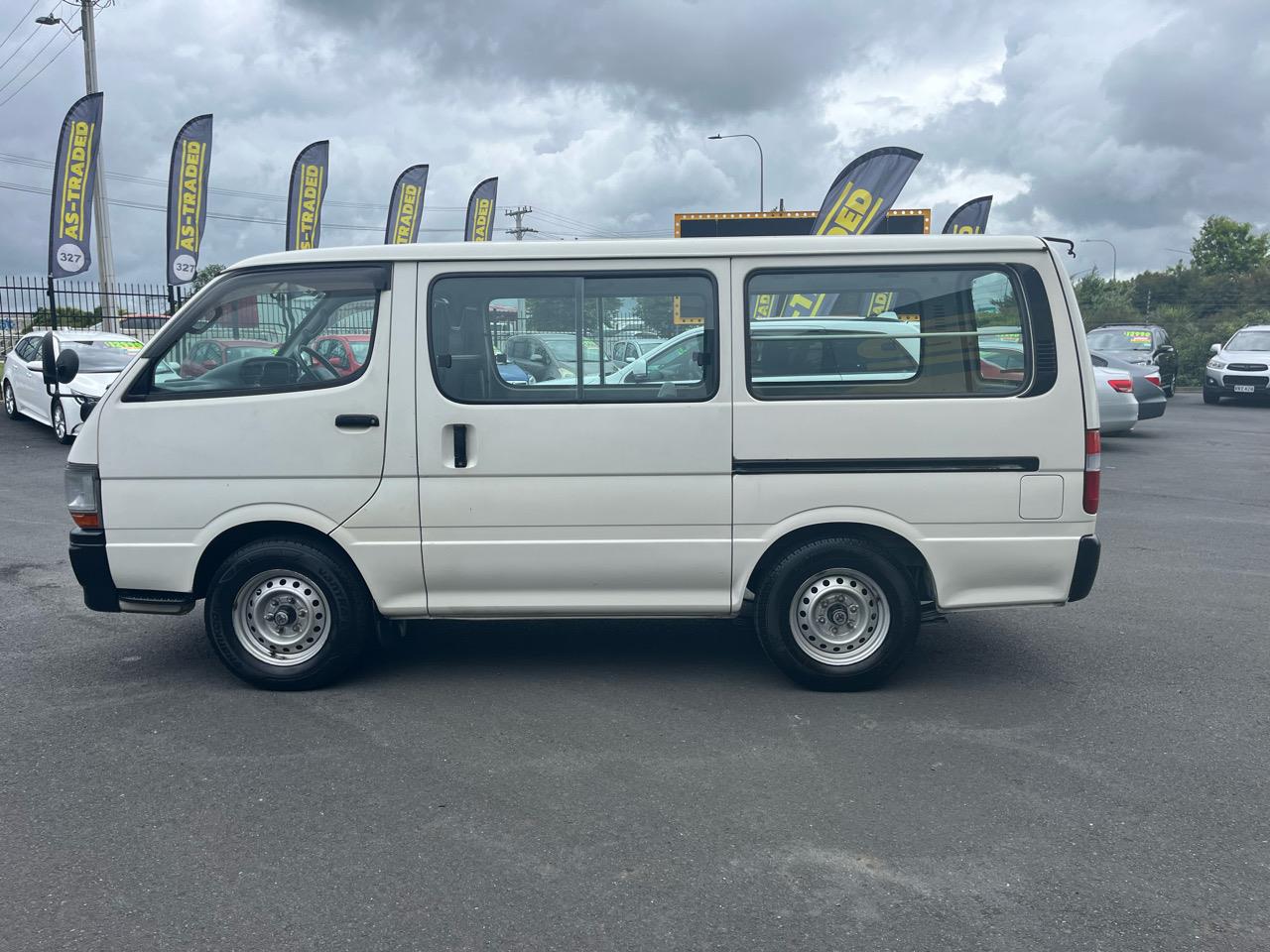 2000 Toyota Hiace