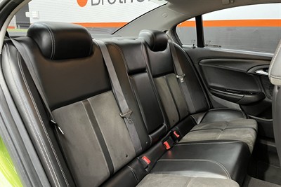 2016 Holden Commodore - Thumbnail