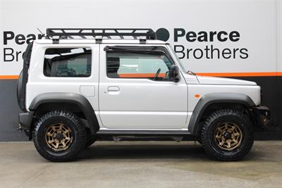 2022 Suzuki Jimny - Thumbnail