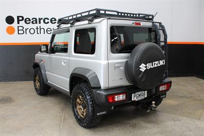 2022 Suzuki Jimny - Thumbnail