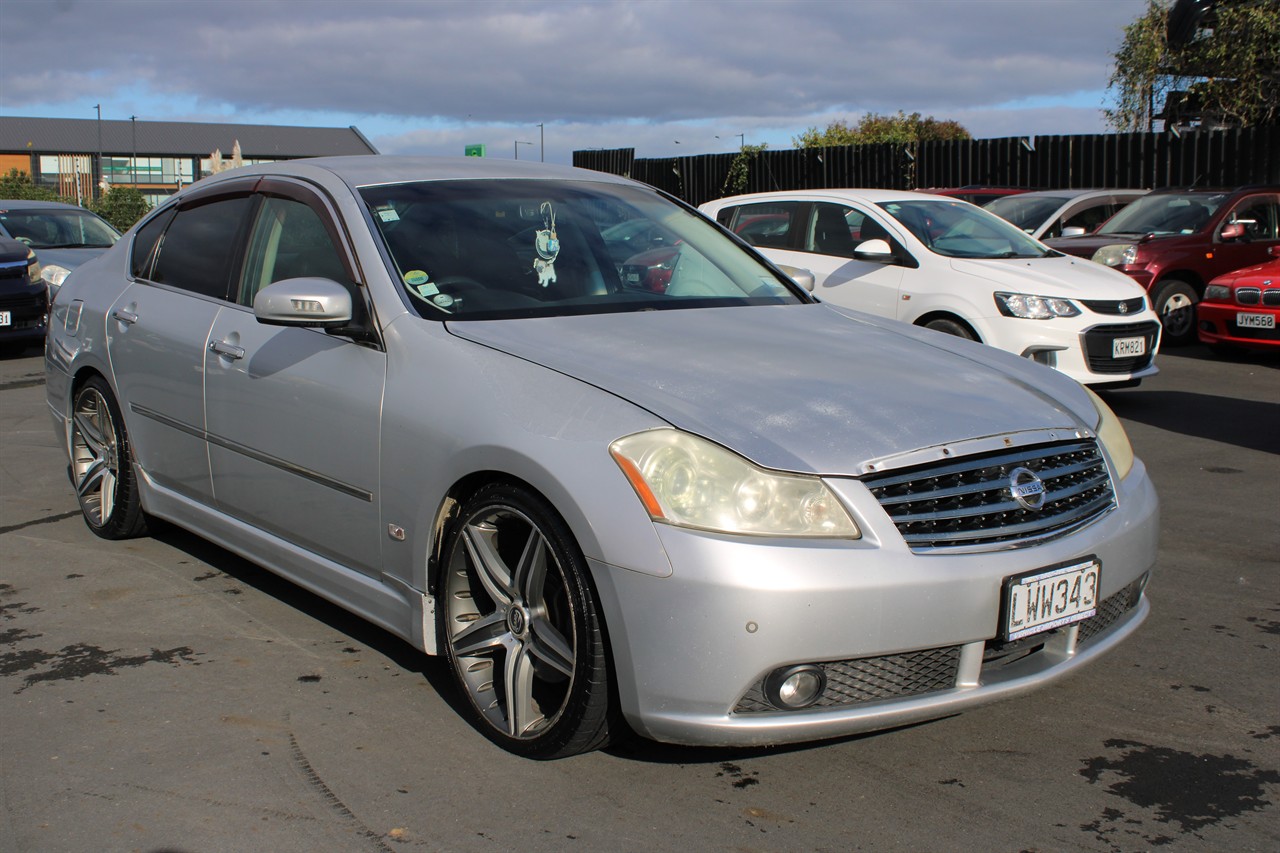 2004 Nissan Fuga