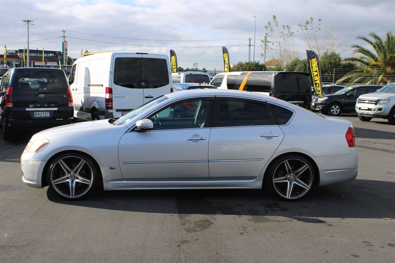 2004 Nissan Fuga