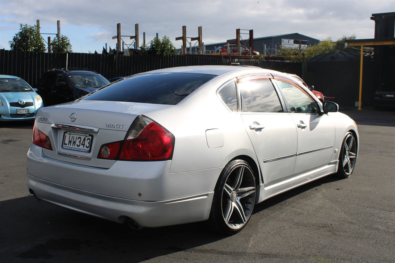 2004 Nissan Fuga