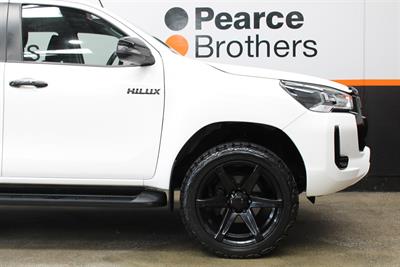 2021 Toyota Hilux - Thumbnail