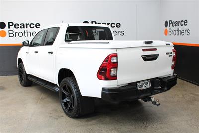 2021 Toyota Hilux - Thumbnail
