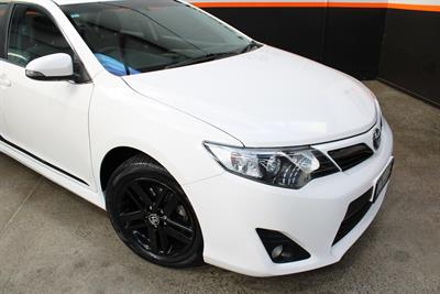 2015 Toyota Camry - Thumbnail