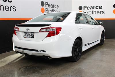 2015 Toyota Camry - Thumbnail