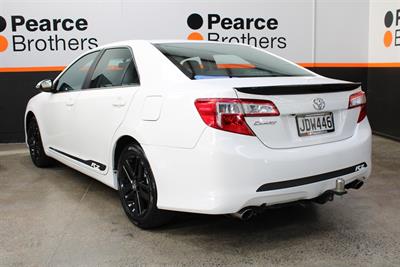 2015 Toyota Camry - Thumbnail