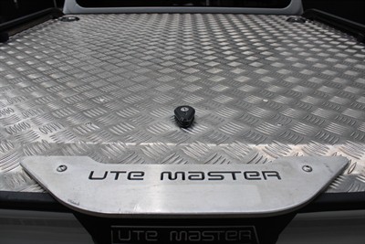 2021 Nissan Navara - Thumbnail