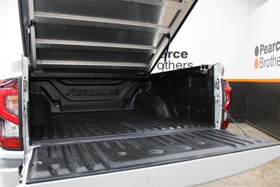 2021 Nissan Navara - Thumbnail