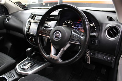 2021 Nissan Navara - Thumbnail