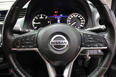 2021 Nissan Navara - Thumbnail