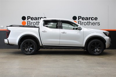 2021 Nissan Navara - Thumbnail