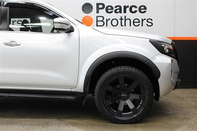 2021 Nissan Navara - Thumbnail
