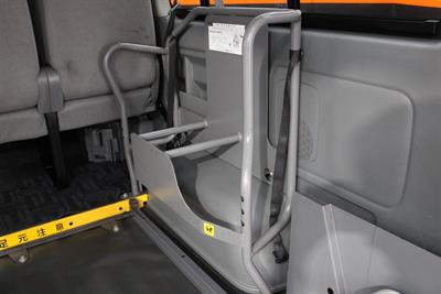 2010 Toyota Hiace - Thumbnail