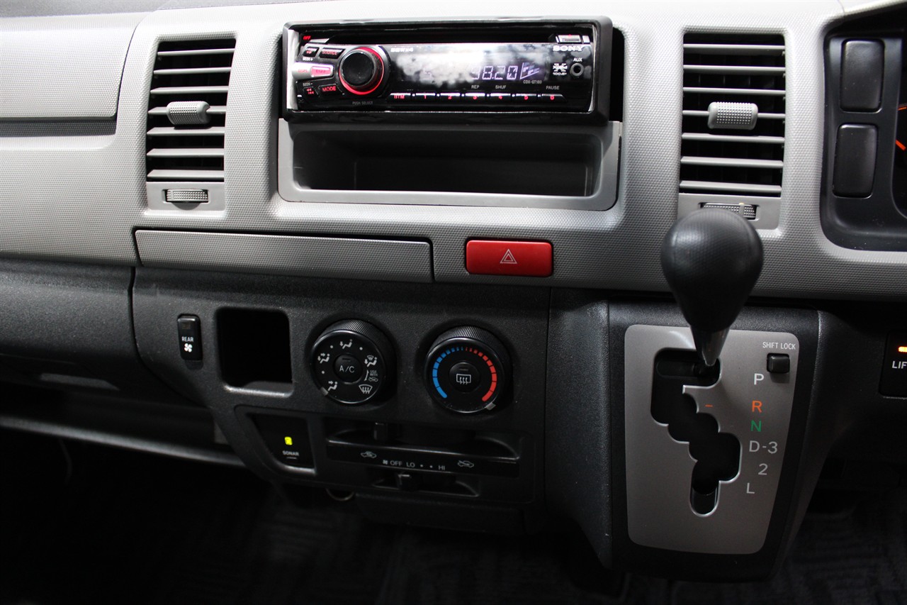 2010 Toyota Hiace