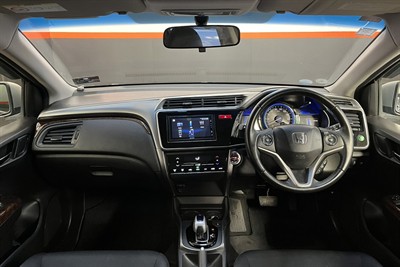 2015 Honda Grace - Thumbnail
